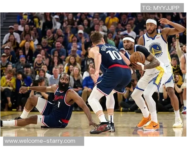 快船国王对决首发阵容揭晓哈登小卡祖巴茨携手出战